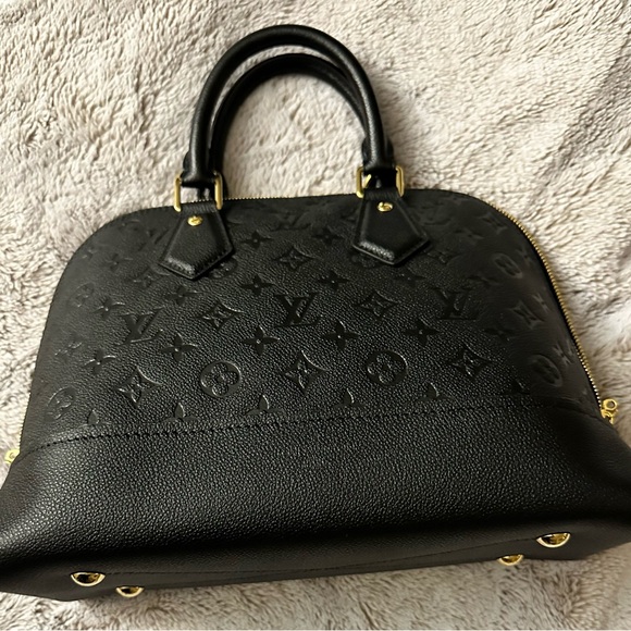SOLD! 💯 Authentic Louis Vuitton Neo Alma PM in Empriente Leather - Picture 3 of 14